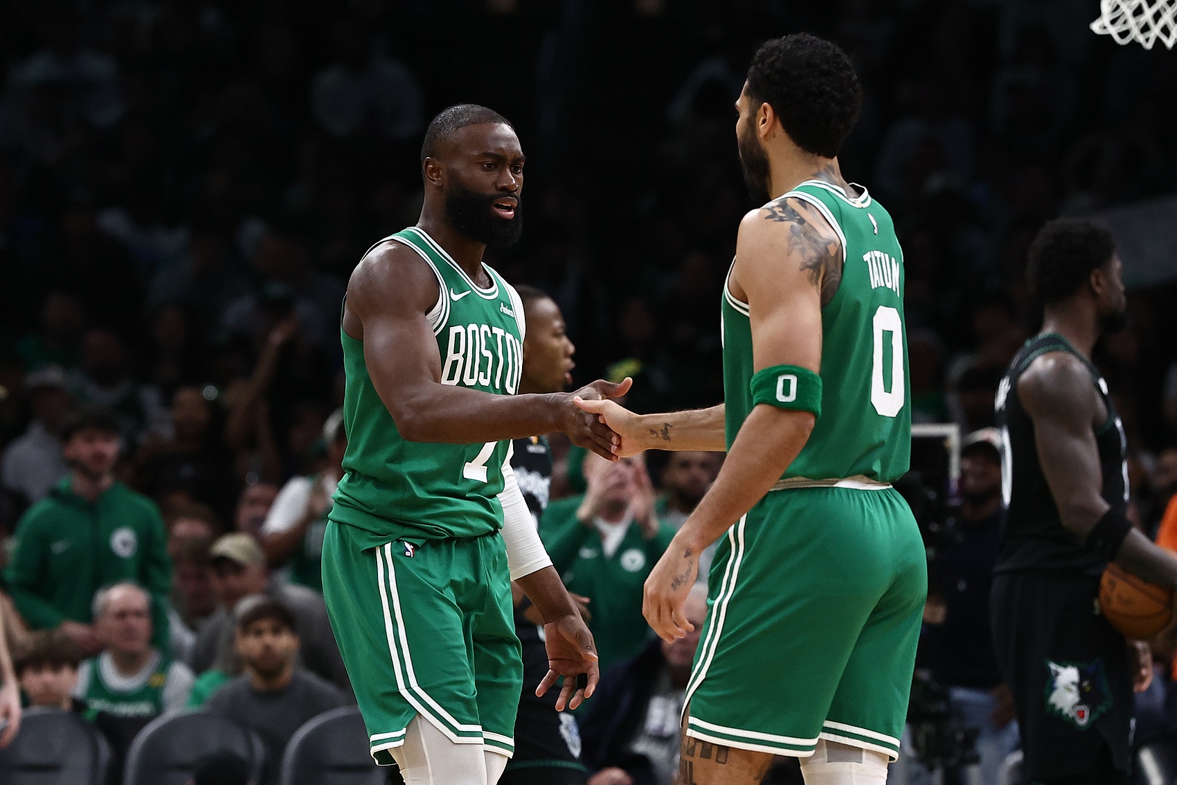 开云在线-相得益彰!布朗和塔图姆一起出战时场均28分 五次30+两次40+