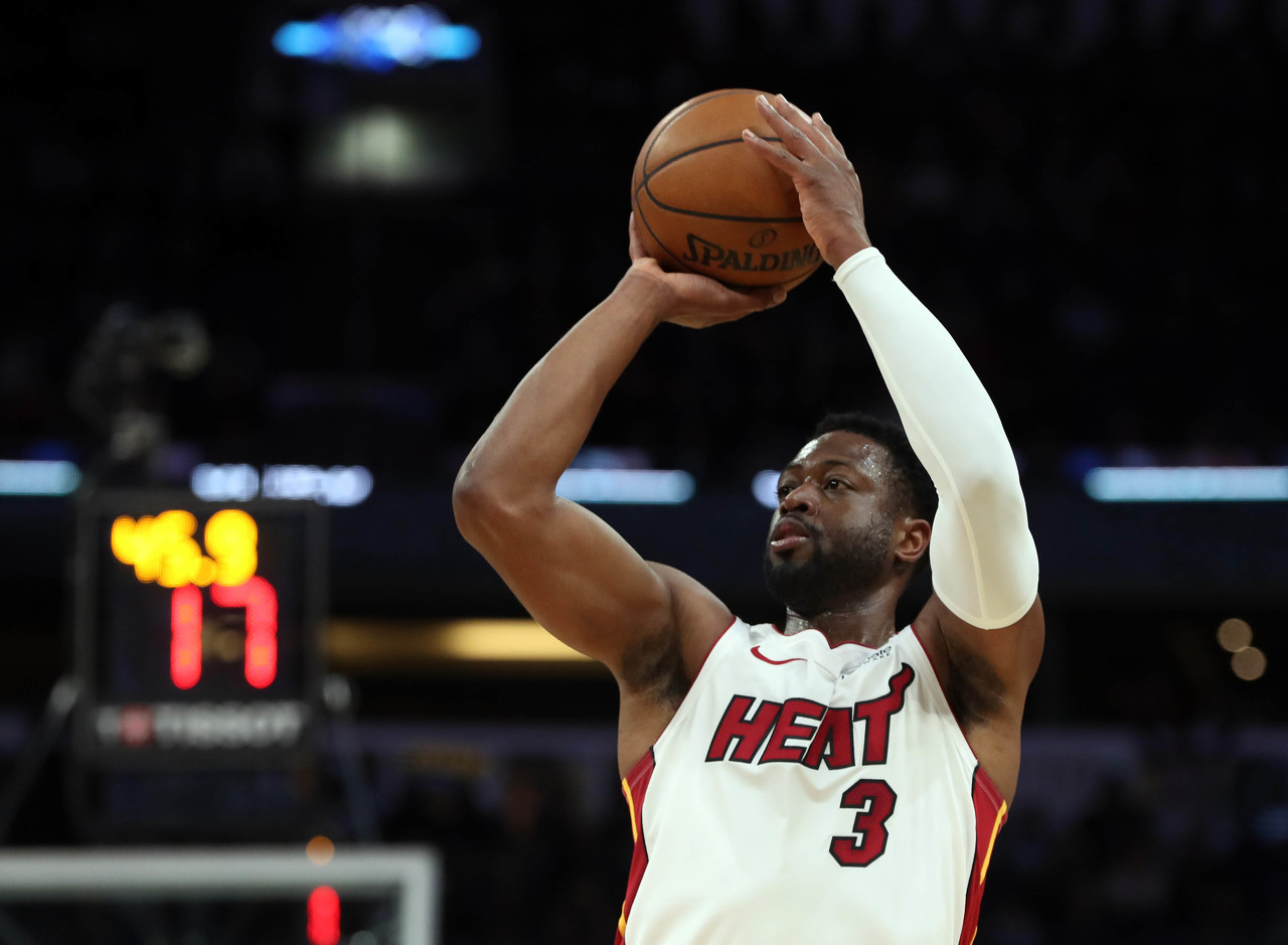 开云体育-贝弗利：韦德生涯三分命中率才29%还不如威少 却仍是历史前五分卫